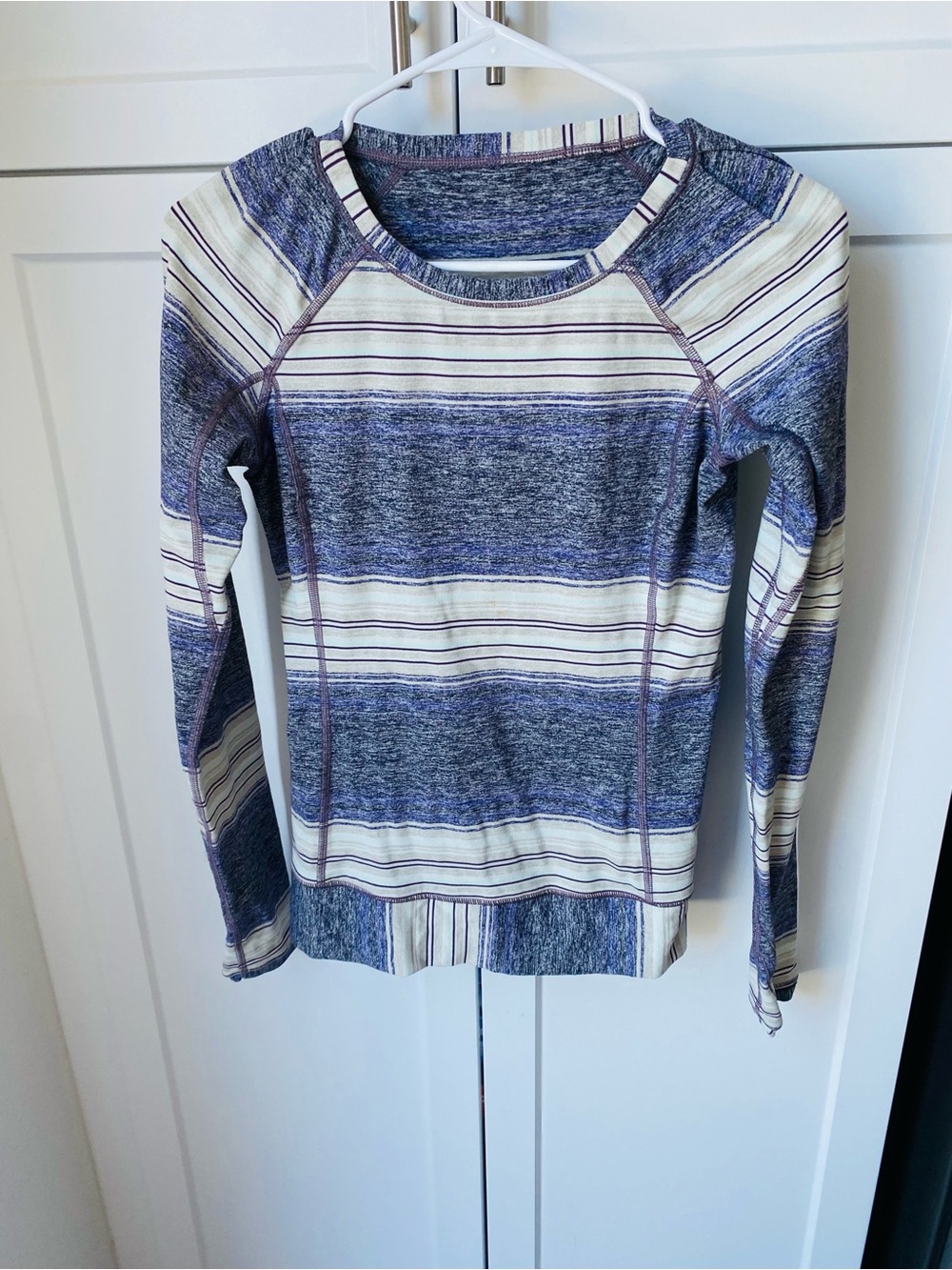 Lululemon womens long sleeve top size 4 striped